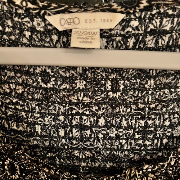 Cato Blouse. - Picture 7 of 7